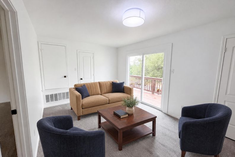 Photo 11 of 20 of 5406 S Hearsey Dr, Austin, TX