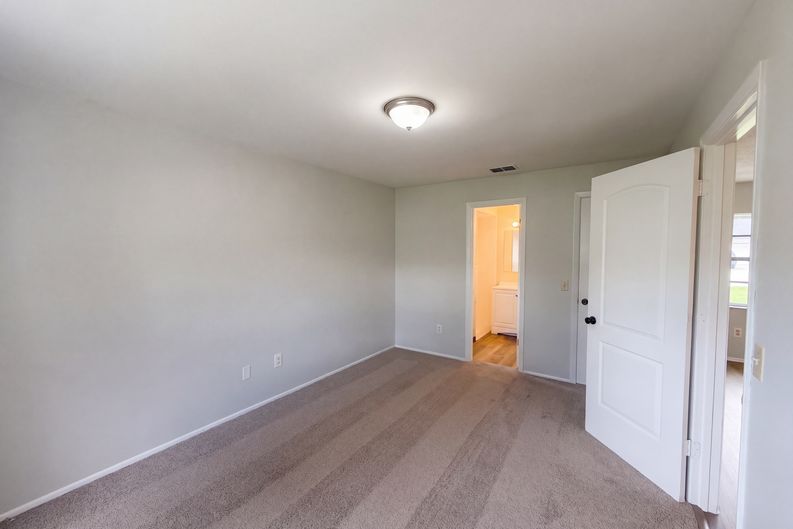 Photo 6 of 19 of 108 Camino Cir, Ormond Beach, FL