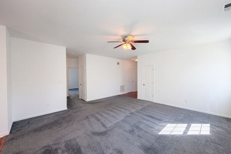 Photo 14 of 31 of 4128 Ballybay Ln, Indianapolis, IN