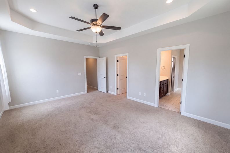 Photo 7 of 18 of 1010 Holloway St, Durham, NC