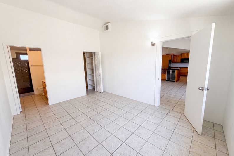 Photo 4 of 26 of 103 N 63rd St, Mesa, AZ