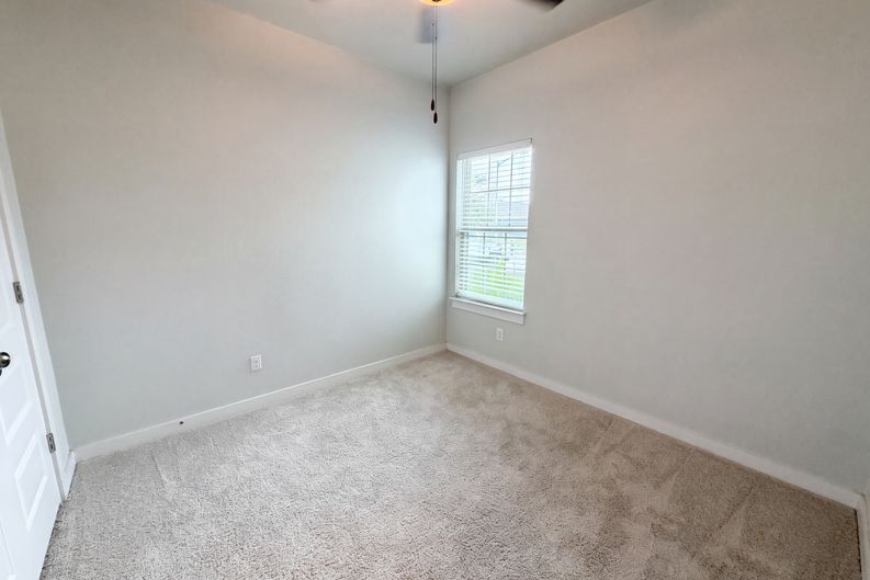 Photo 9 of 17 of 105 Syrah Ct, Leander, TX