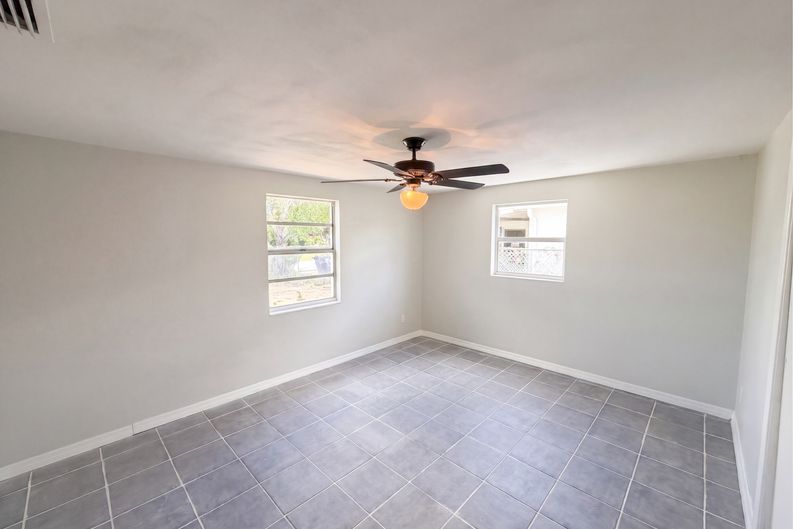 Photo 18 of 28 of 4718 Trafford Rd, Holiday, FL