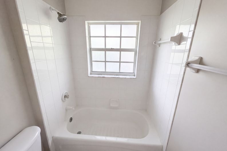 Photo 18 of 29 of 400 46th Ct, Vero Beach, FL