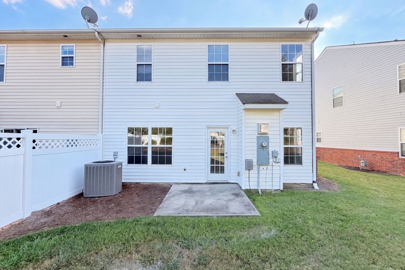Photo 6 of 22 of 152 Clydesdale Ct, Matthews, NC