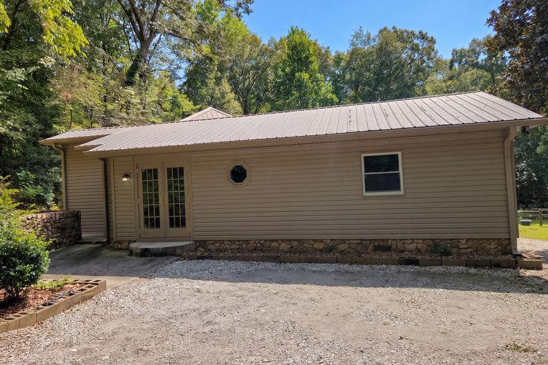 Photo 5 of 32 of 170 Early Sundown Rd, Clarkesville, GA