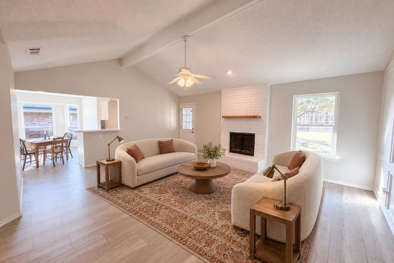 Photo 3 of 18 of 502 Anice Ln, Euless, TX