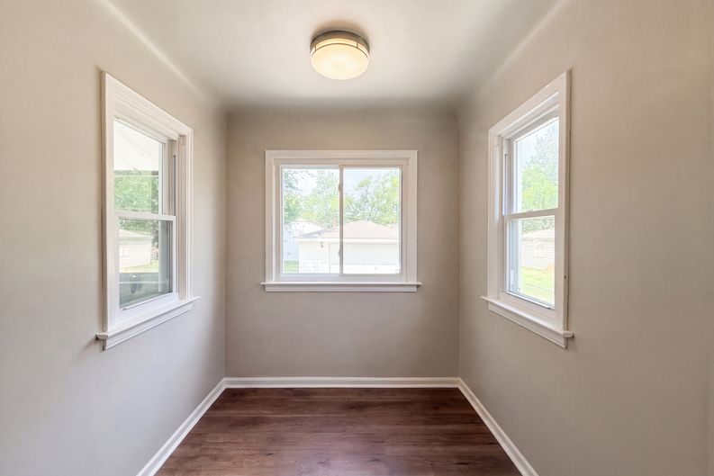 Photo 10 of 20 of 6455 Norborne Ave, Dearborn Heights, MI
