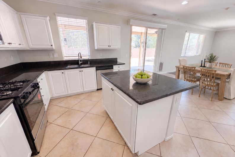Photo 12 of 41 of 29495 Glenhurst Cir, Menifee, CA