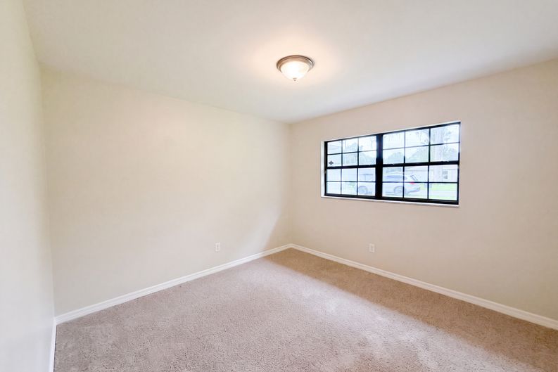 Photo 4 of 26 of 6520 NW 61st Ct, Ocala, FL