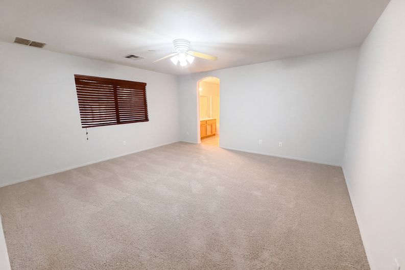 Photo 7 of 43 of 14521 N 126th Ave, El Mirage, AZ