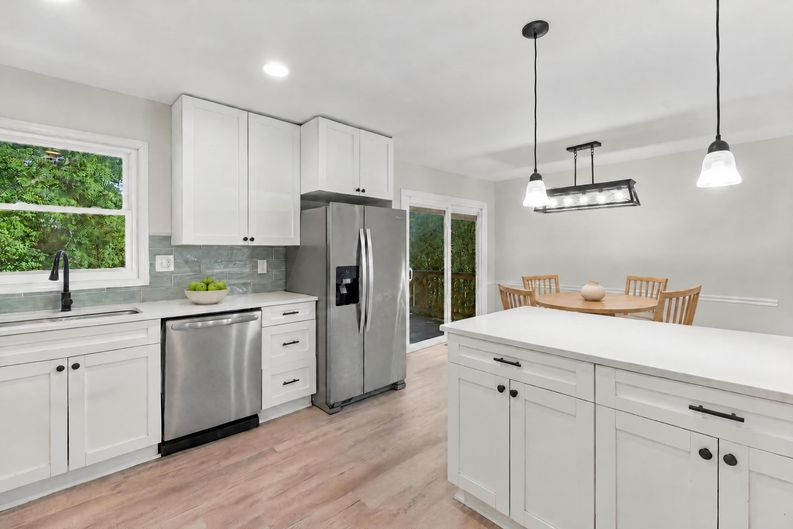 Photo 9 of 20 of 13449 Nascoby Ln, Woodbridge, VA