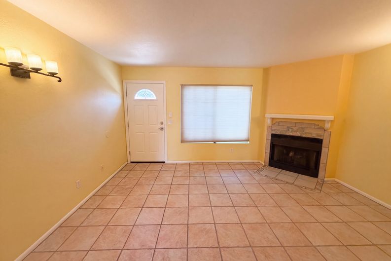 Photo 8 of 27 of 4901 E Kelton Ln, Scottsdale, AZ