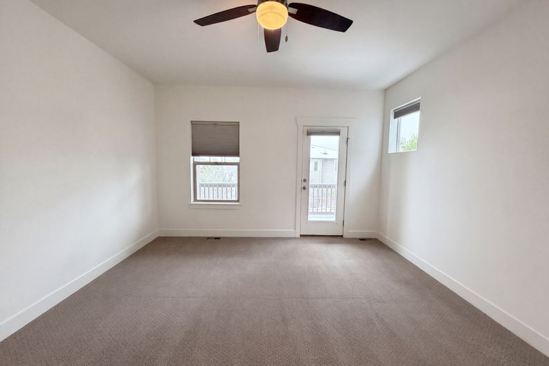 Photo 16 of 33 of 11466 E 27th Ave, Denver, CO