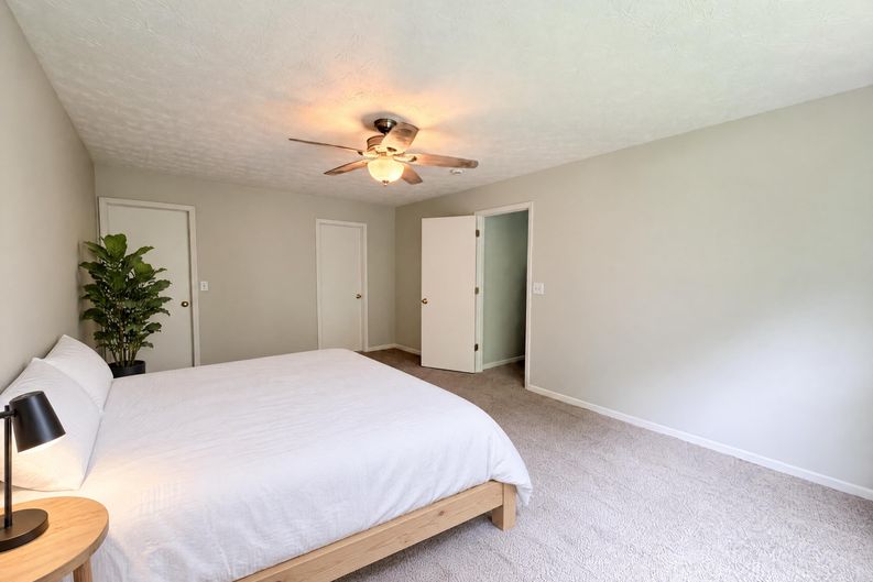 Photo 10 of 25 of 4213 Mallard Dr, Batavia, OH