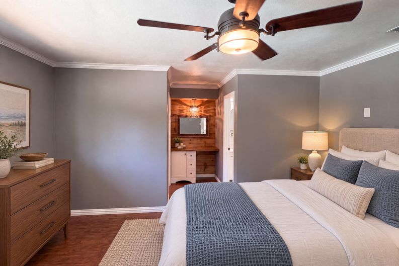 Photo 5 of 16 of 1115 N Waterview Dr, Richardson, TX