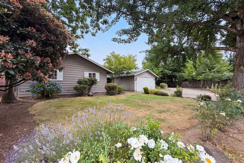 Photo 18 of 22 of 3333 17th Ave, Forest Grove, OR