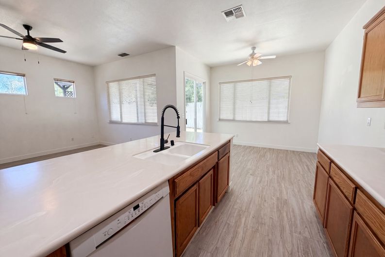 Photo 10 of 28 of 3309 Mokelumne Ct, Modesto, CA