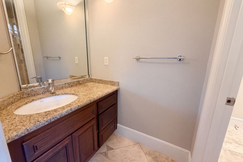Photo 25 of 56 of 17695 S Fieldstone Ct, Oregon City, OR