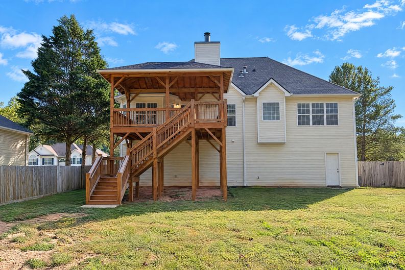 Photo 5 of 31 of 1041 Topaz Ln, Lithia Springs, GA