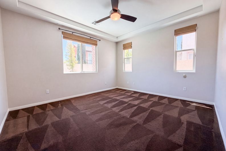 Photo 11 of 21 of 908 Baronet Dr, Las Vegas, NV
