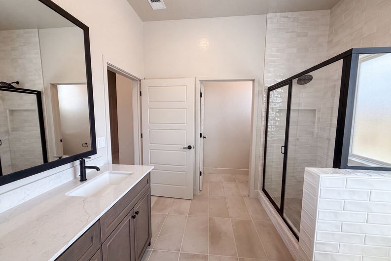 Photo 12 of 18 of 2262 N Marion Ave, Clovis, CA