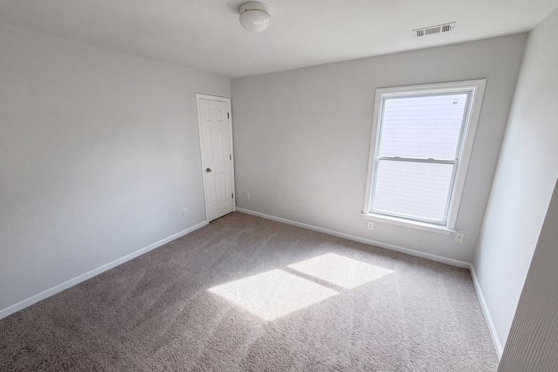 Photo 13 of 23 of 7328 Toccoa Cir, Union City, GA