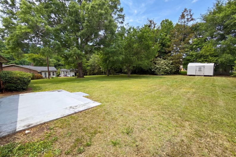 Photo 6 of 16 of 128 Greenview Dr, Kannapolis, NC