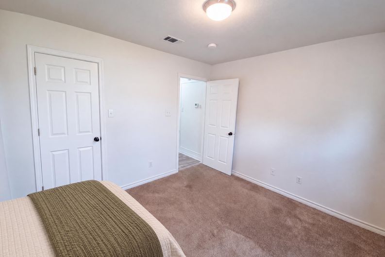 Photo 13 of 16 of 3803 Split Oak Dr, Killeen, TX