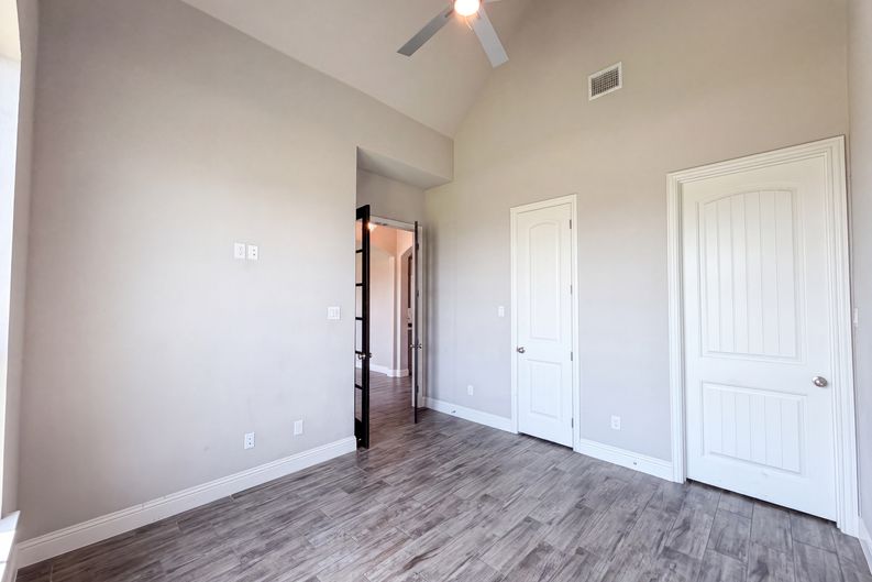 Photo 19 of 31 of 3608 Ridge Point Dr, Argyle, TX