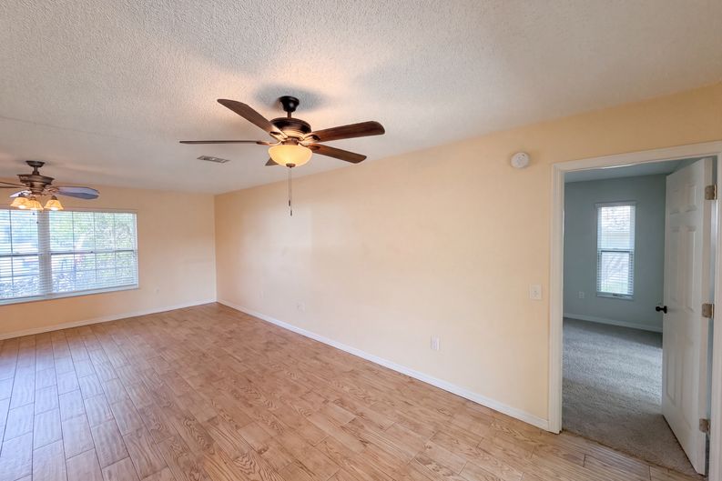 Photo 8 of 44 of 4573 Bayridge Ct, Spring Hill, FL