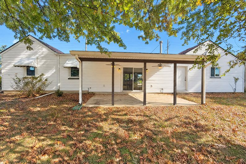 Photo 19 of 22 of 6526 Engle Rd, Brookpark, OH