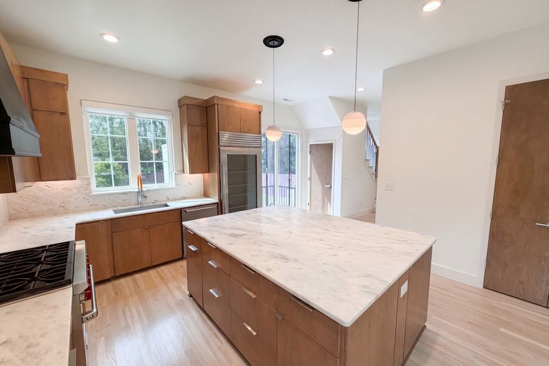 Photo 9 of 29 of 1609 Richland Dr, Charlotte, NC