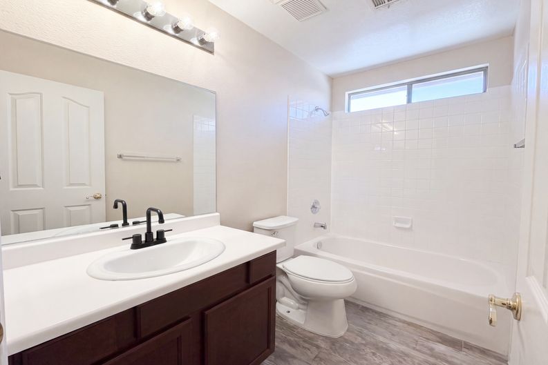 Photo 17 of 41 of 7912 Quill Gordon Ave, Las Vegas, NV