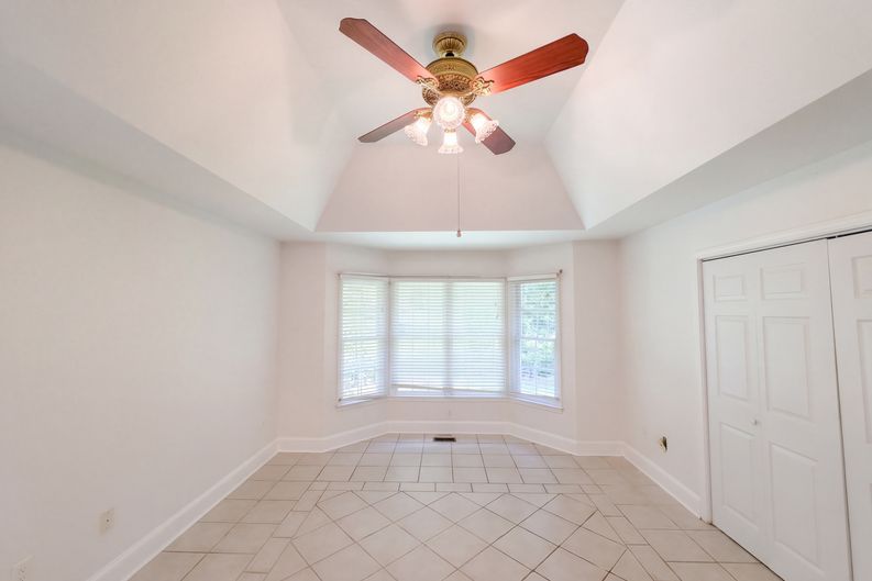 Photo 4 of 24 of 5406 Club View Dr, Concord, NC