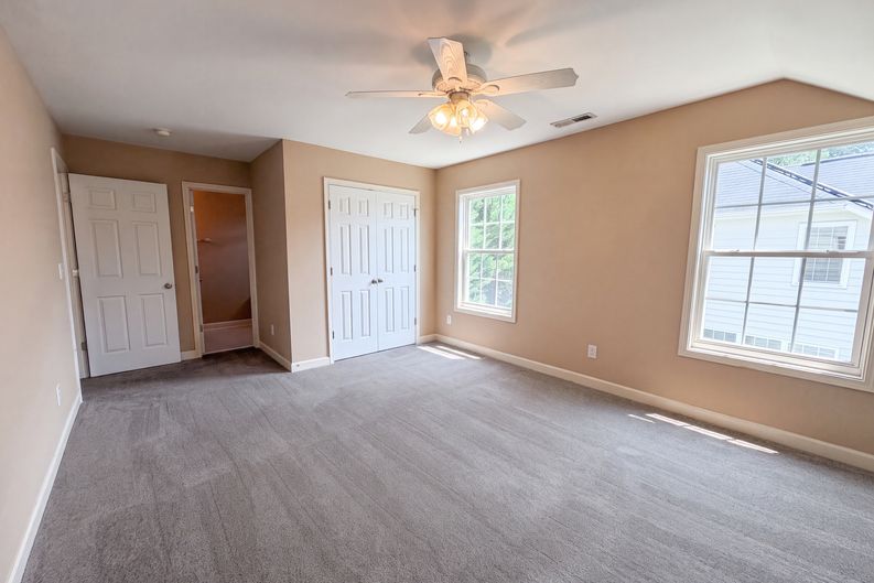 Photo 8 of 16 of 113 Vista Brooke Dr, Morrisville, NC