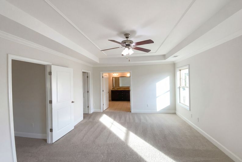 Photo 12 of 32 of 243 Meadow Saffron Dr, Lexington, SC