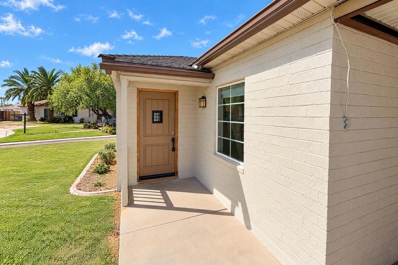 Photo 3 of 30 of 542 W Lewis Ave, Phoenix, AZ
