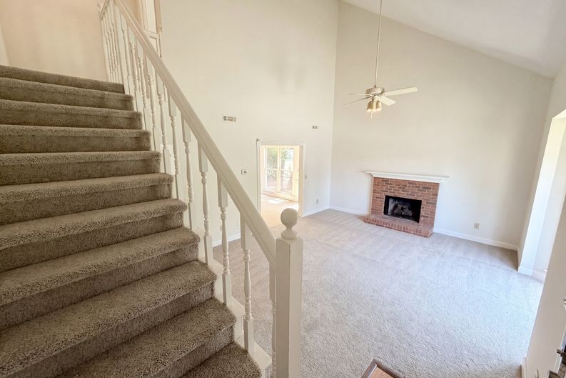 Photo 12 of 26 of 1150 Magnolia Way SE, Smyrna, GA
