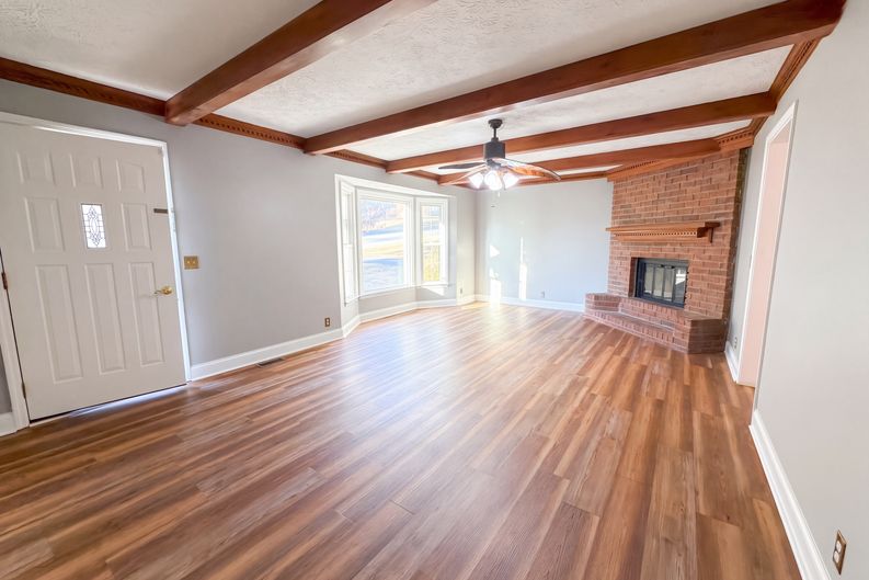 Photo 6 of 12 of 157 Hillside Dr, Hendersonville, TN