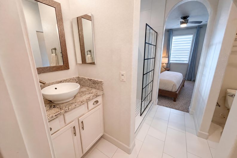 Photo 15 of 28 of 4920 Ocean Ln, Elk Grove, CA