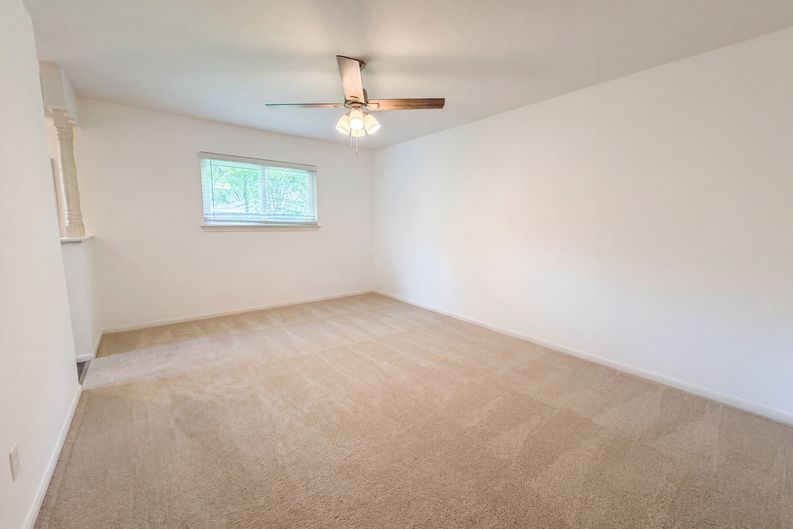 Photo 15 of 24 of 7807 Bideford Ln, Houston, TX
