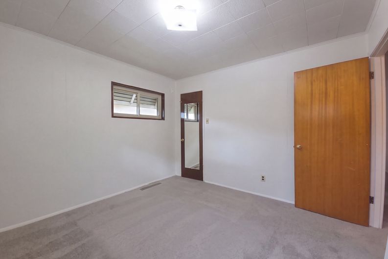Photo 9 of 18 of 9222 Aztec Rd NE, Albuquerque, NM