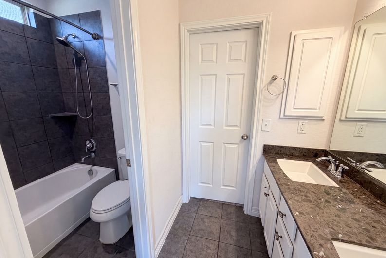 Photo 12 of 19 of 1604 Hollowback Dr, Leander, TX