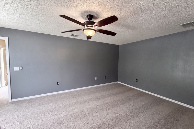 Photo 11 of 20 of 2366 Belen Dr, Deltona, FL