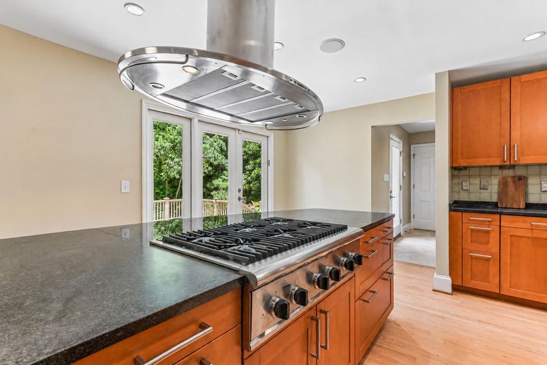 Photo 49 of 87 of 3135 Spalding Dr, Sandy Springs, GA