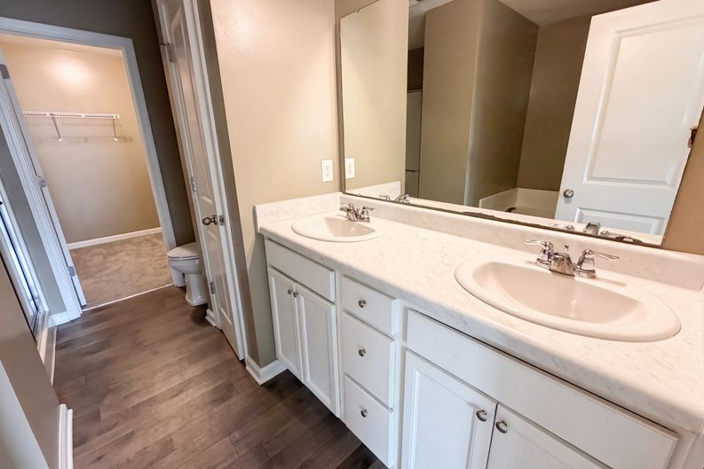 Photo 14 of 23 of 8196 Alyssum Dr, Plainfield, IN