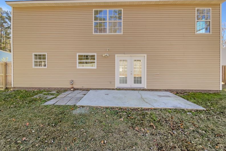 Photo 5 of 27 of 142 Blue Ridge Trl, North Charleston, SC