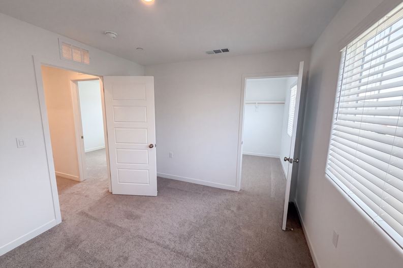 Photo 12 of 17 of 4472 Bellaire Ave, Clovis, CA