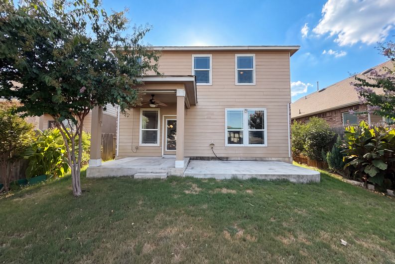 Photo 5 of 19 of 252 Sage Derby Dr, Hutto, TX